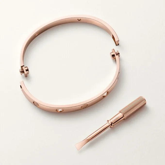 Love Bracelet, Classic Model, 4 Diamonds Love Bracelet, Classic Model, 4 Diamonds