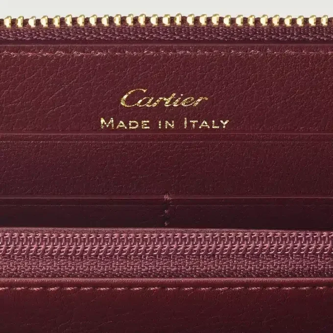 Zipped International Wallet, Must De Cartier – Burgundy Calfskin, Golden Finish – Cartier